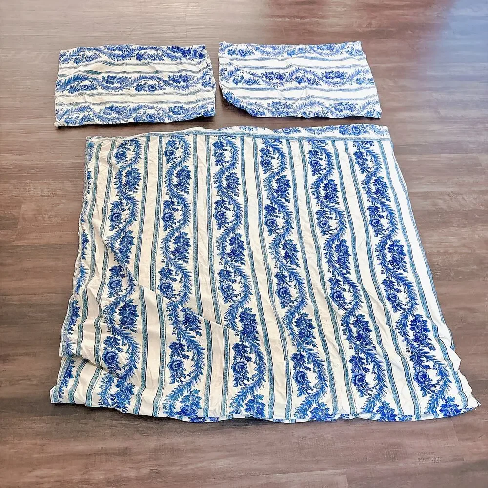 Vintage Reversible April Cornell Duvet Cover and Pillow Shams Set